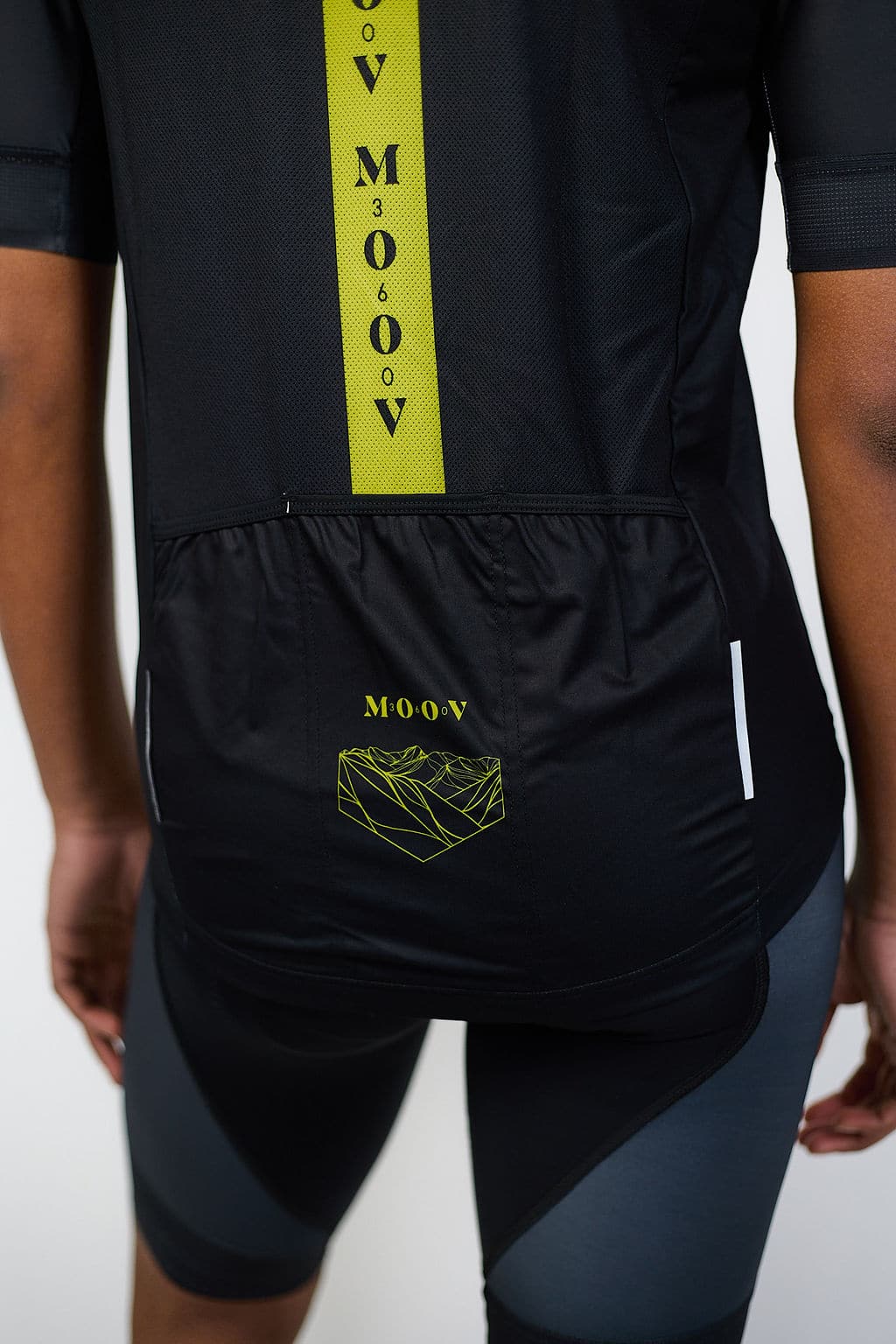 Wind and rainproof vest