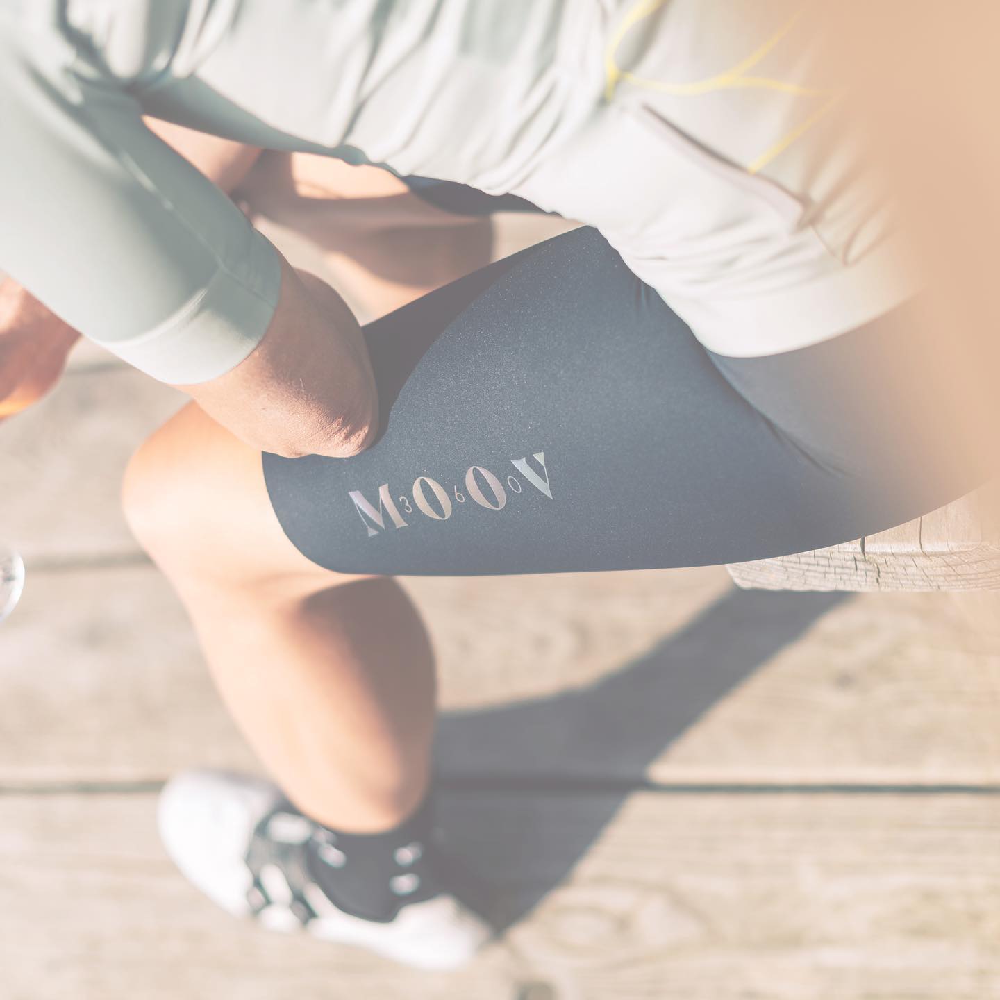DETAILS BIB SHORT PROLogo reflex multicolorelaser cutseamlassgrip insidePour tous les cyclistes amateurs et passionnés ! #cycling #cyclinglife #cyclingshots #cyclist #womencycling #velo #veloderoute #gravel #gravelbike