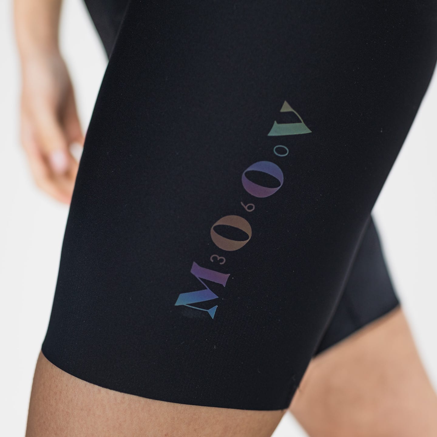 Chez Moov360, chaque détail compte afin de pouvoir être alignés à nos valeurs éthiques tout en développant des tenues esthétiques et techniques!Rejoignez vite notre communauté Facebook de co-création pour dessiner ensemble nos futures collections ! 💥#details #sportswear #sustainablebrand #comfort #timeless #design #look #cocreation #designtogether